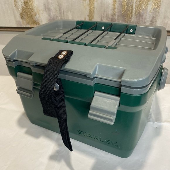 Stanley Forest Green and Gray Portable Cooler - Picture 4 of 7